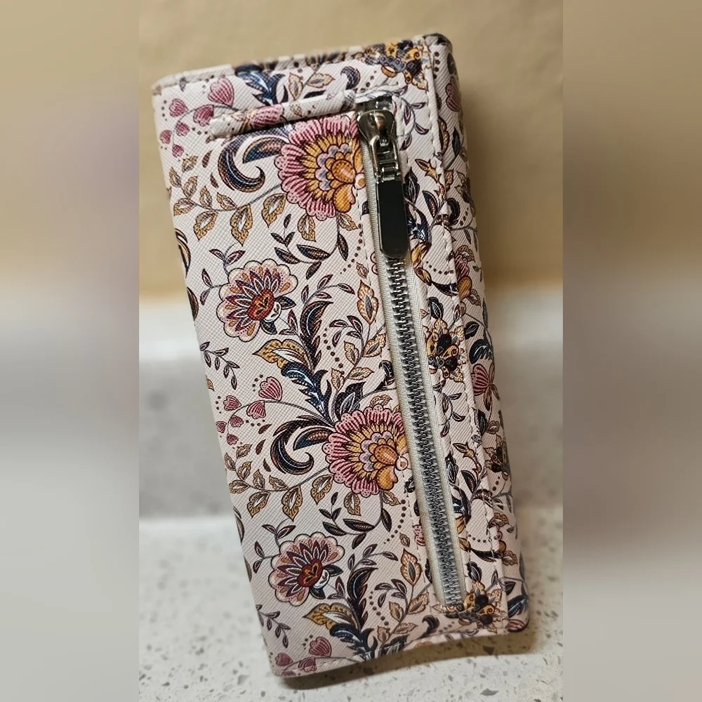 Apt 9 Paisley RFID Blocking wallet